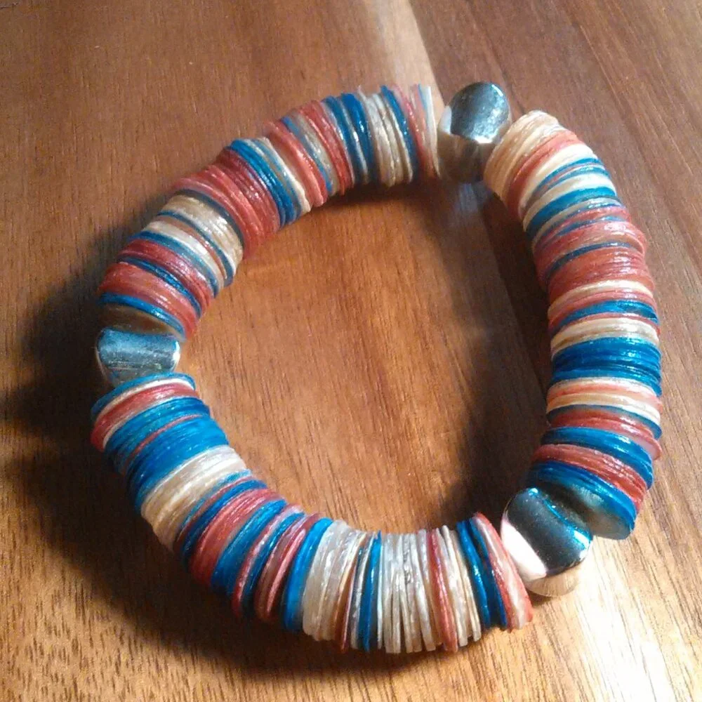 Multi Color Shell And Silvertone Beaded Stretch Bracelet